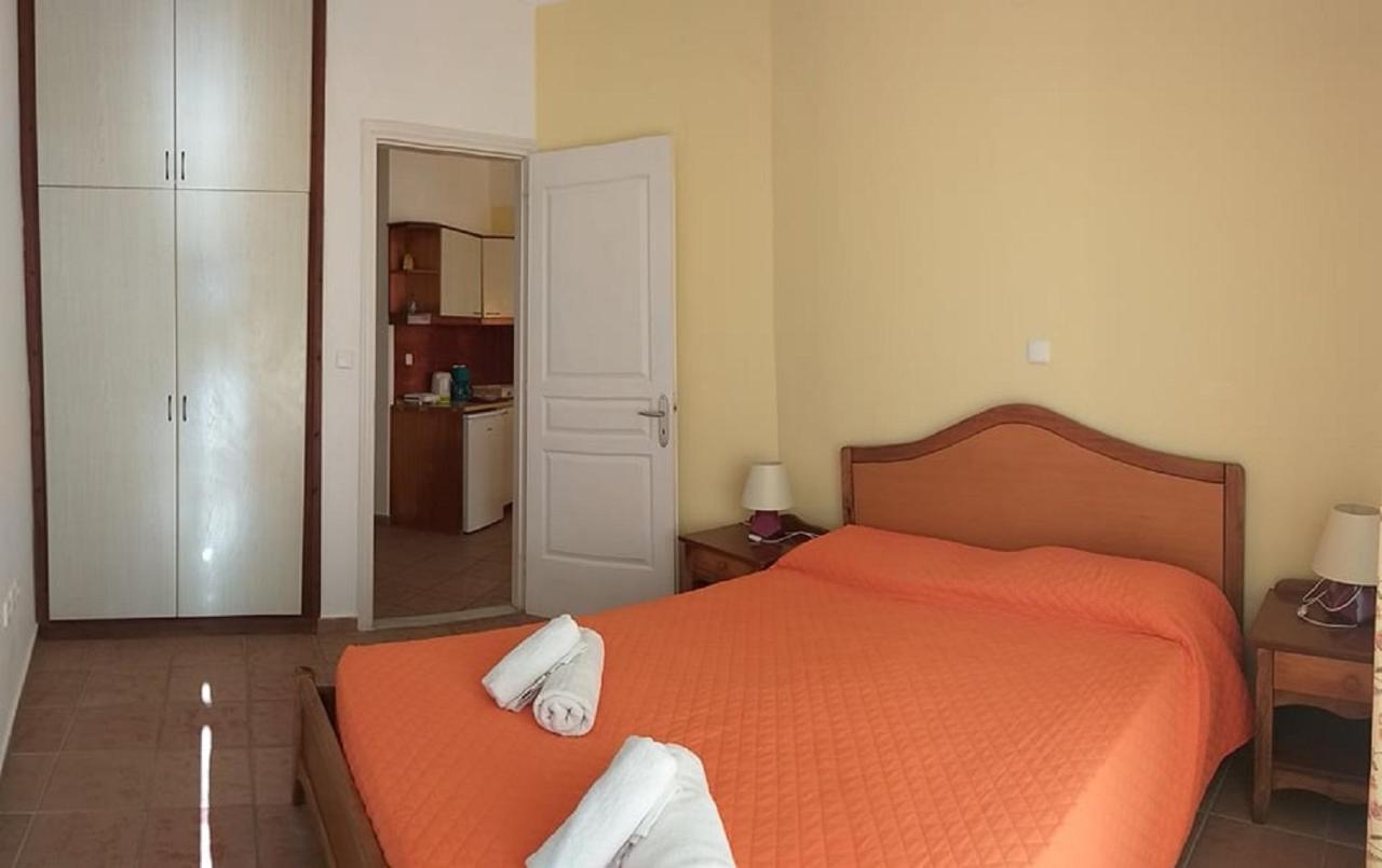 Nereides Apartments Agios Gordios  Buitenkant foto
