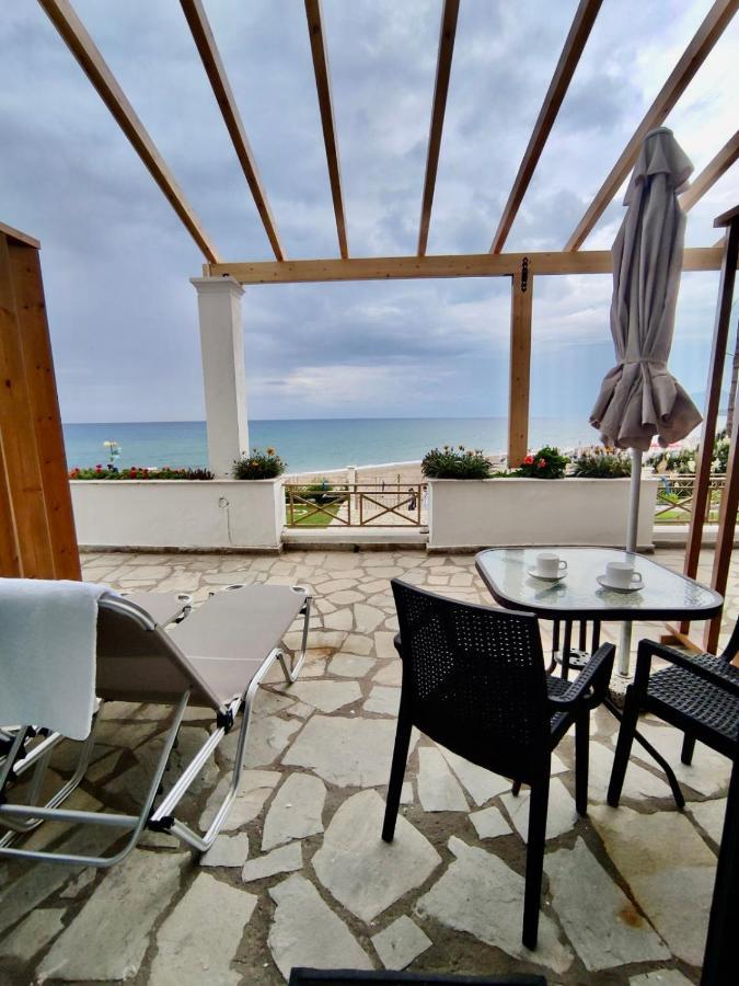 Nereides Apartments Agios Gordios  Buitenkant foto
