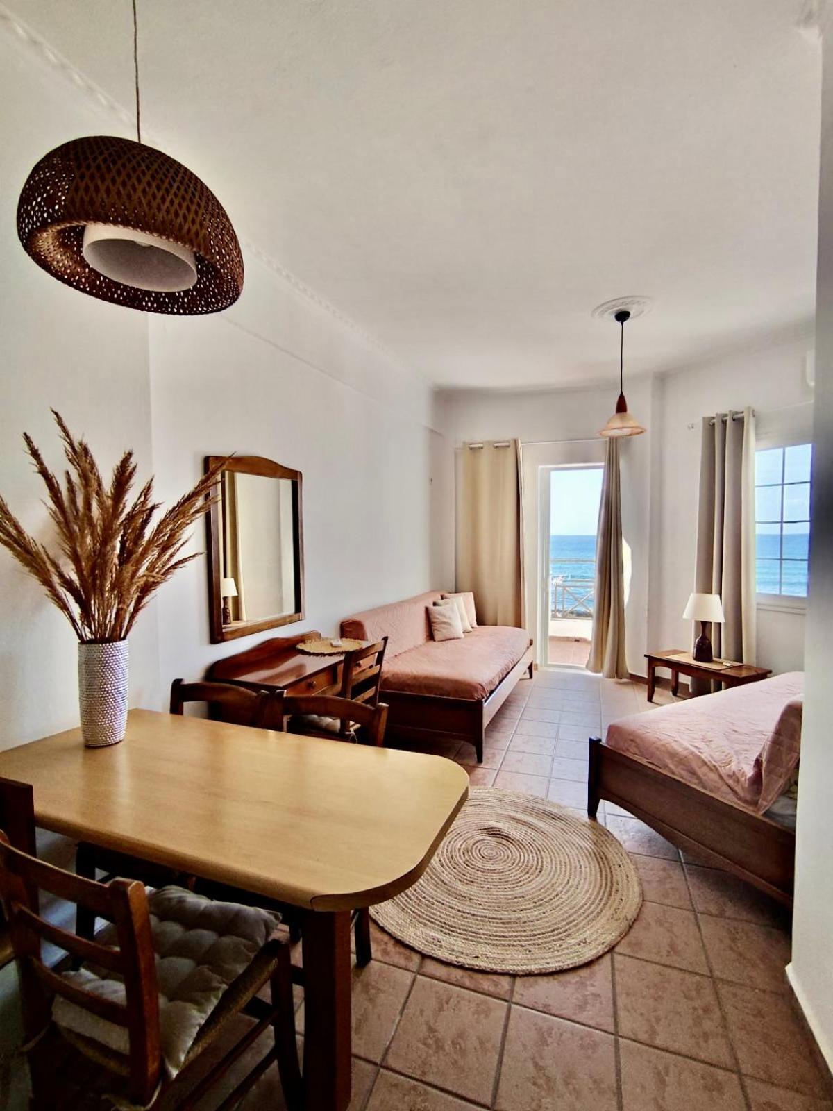 Nereides Apartments Agios Gordios  Buitenkant foto