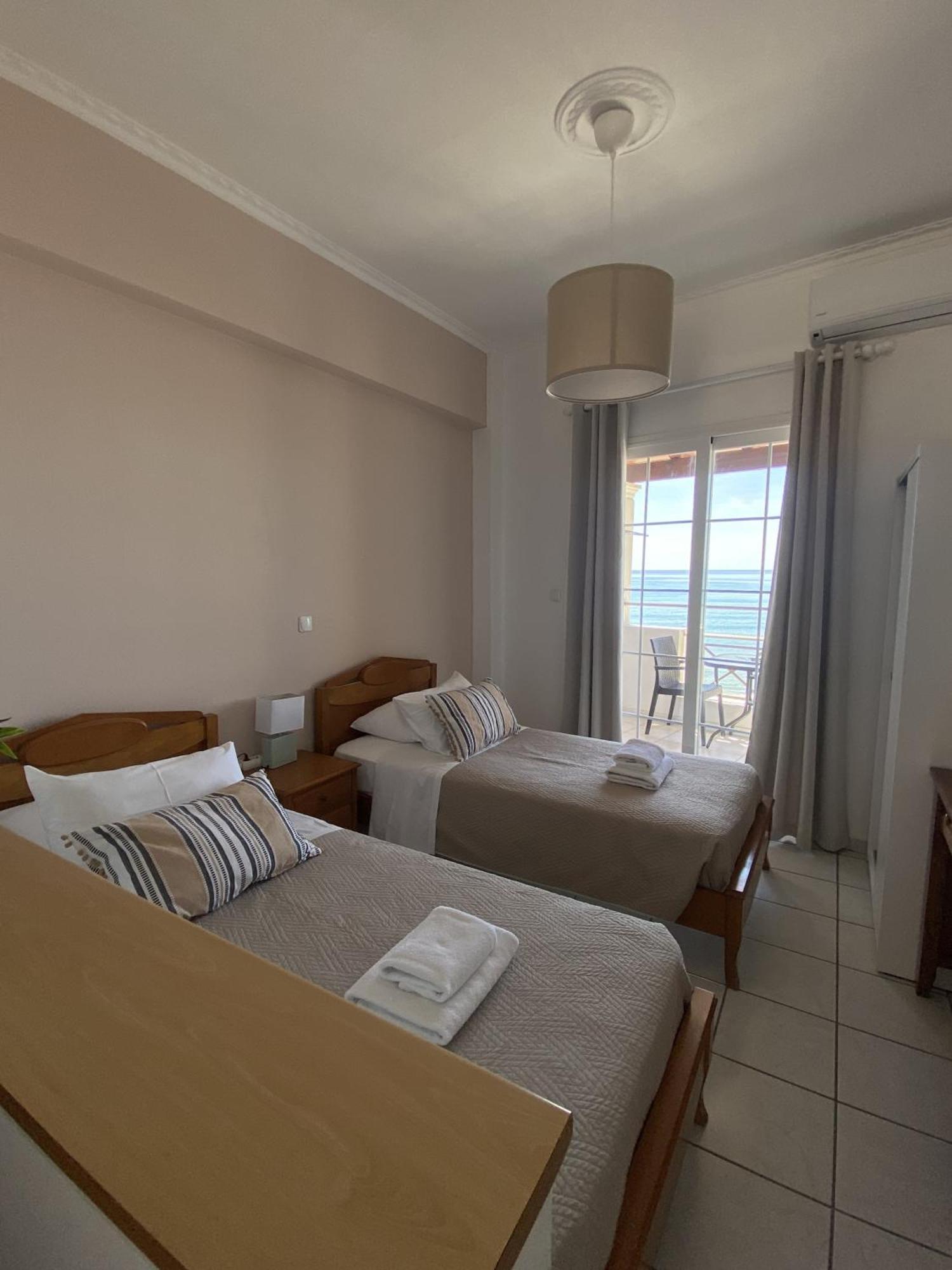 Nereides Apartments Agios Gordios  Buitenkant foto