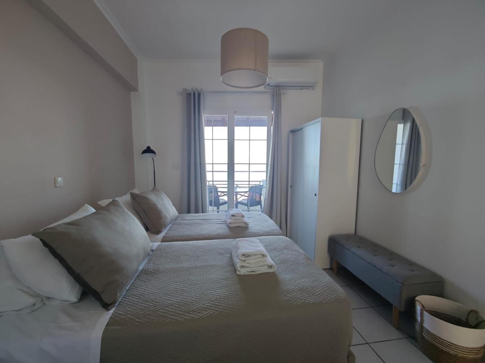 Nereides Apartments Agios Gordios  Buitenkant foto